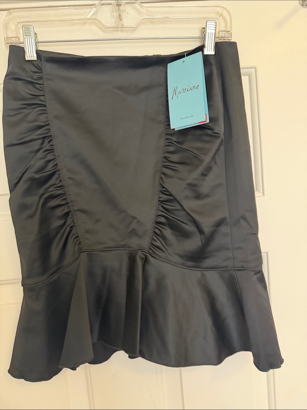Marciano Black Satin Ruffle-Hem A-Line Skirt, new, size 4,elegant! Perfect!